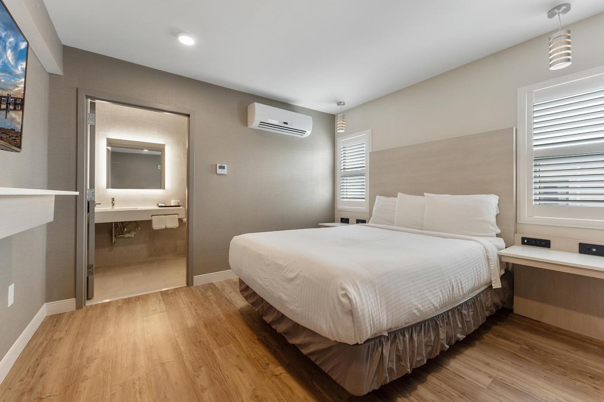 Oceanic Hotel & Barefoot Tiki Bar Wildwood Ruang foto